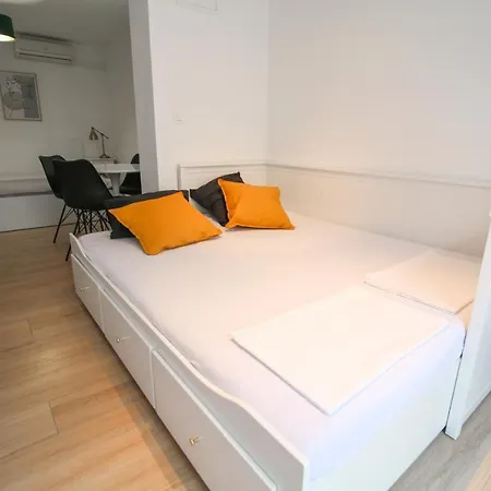 Apartman Marina アパート マカルスカ