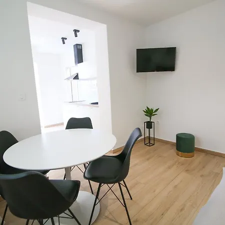 Apartman Marina アパート マカルスカ