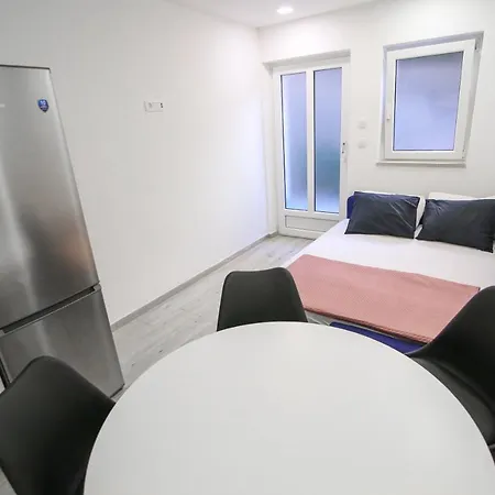 Apartman Marina アパート